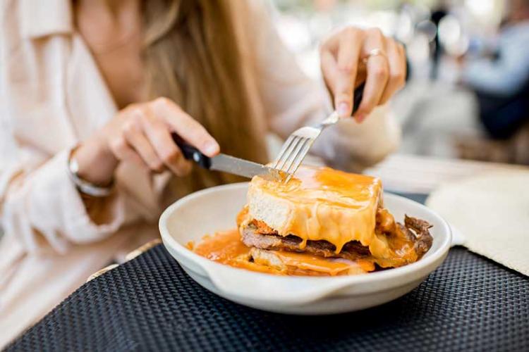 La Francesinha: Uma especialidade culinária portuguesa